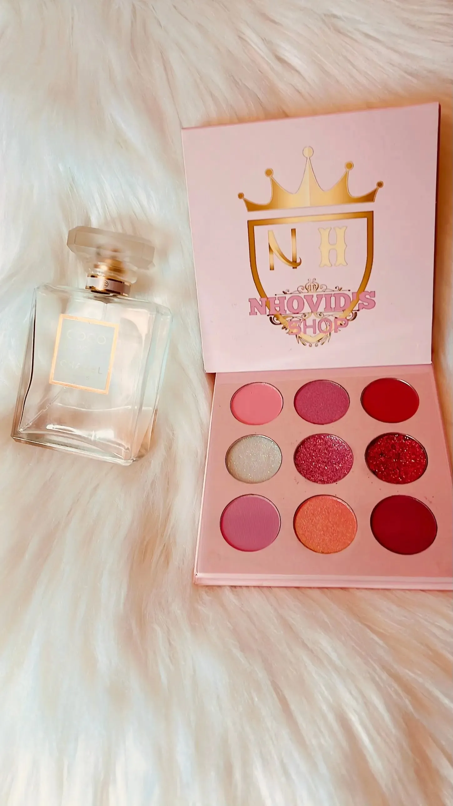 9 Color Eyeshadow Palette, Eye Makeup, Matte Eyeshadow, Shimmer Eyeshadow Palettes, Pink Eyeshadow, Colors, Eyeshadow Palette