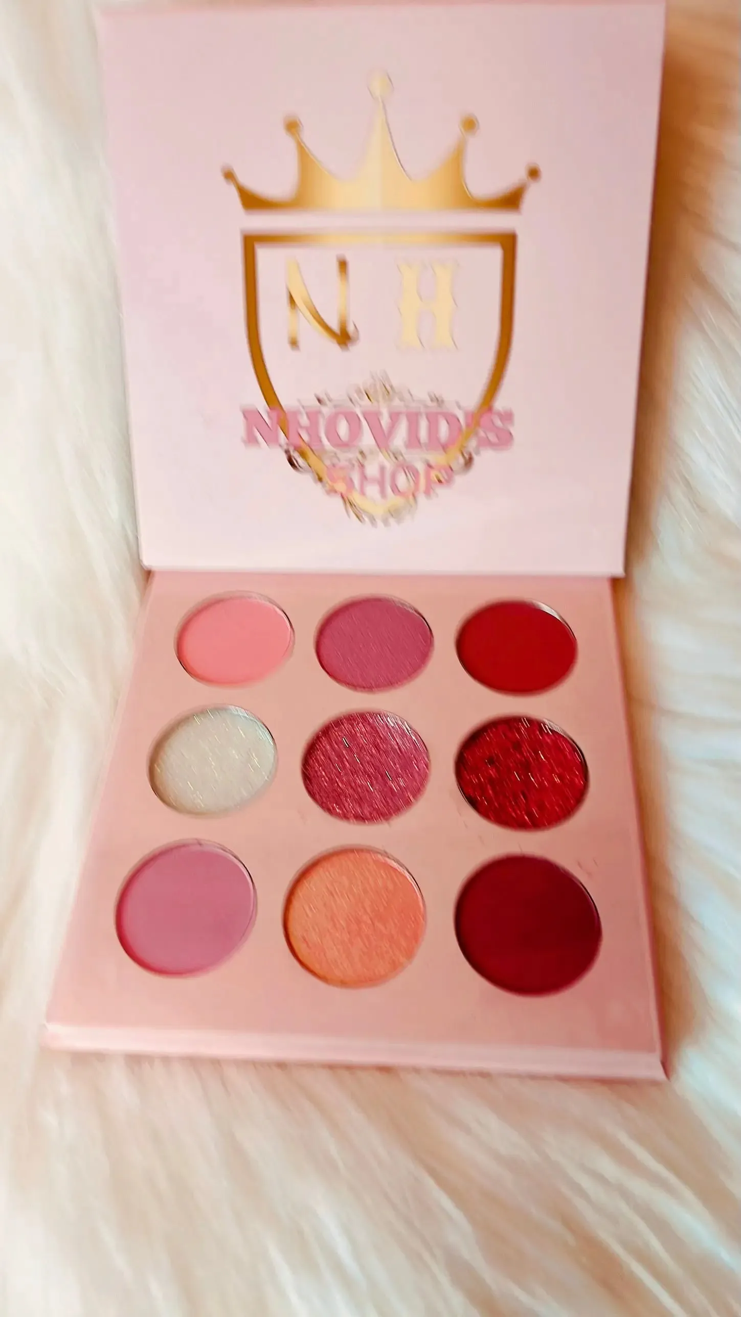 9 Color Eyeshadow Palette, Eye Makeup, Matte Eyeshadow, Shimmer Eyeshadow Palettes, Pink Eyeshadow, Colors, Eyeshadow Palette