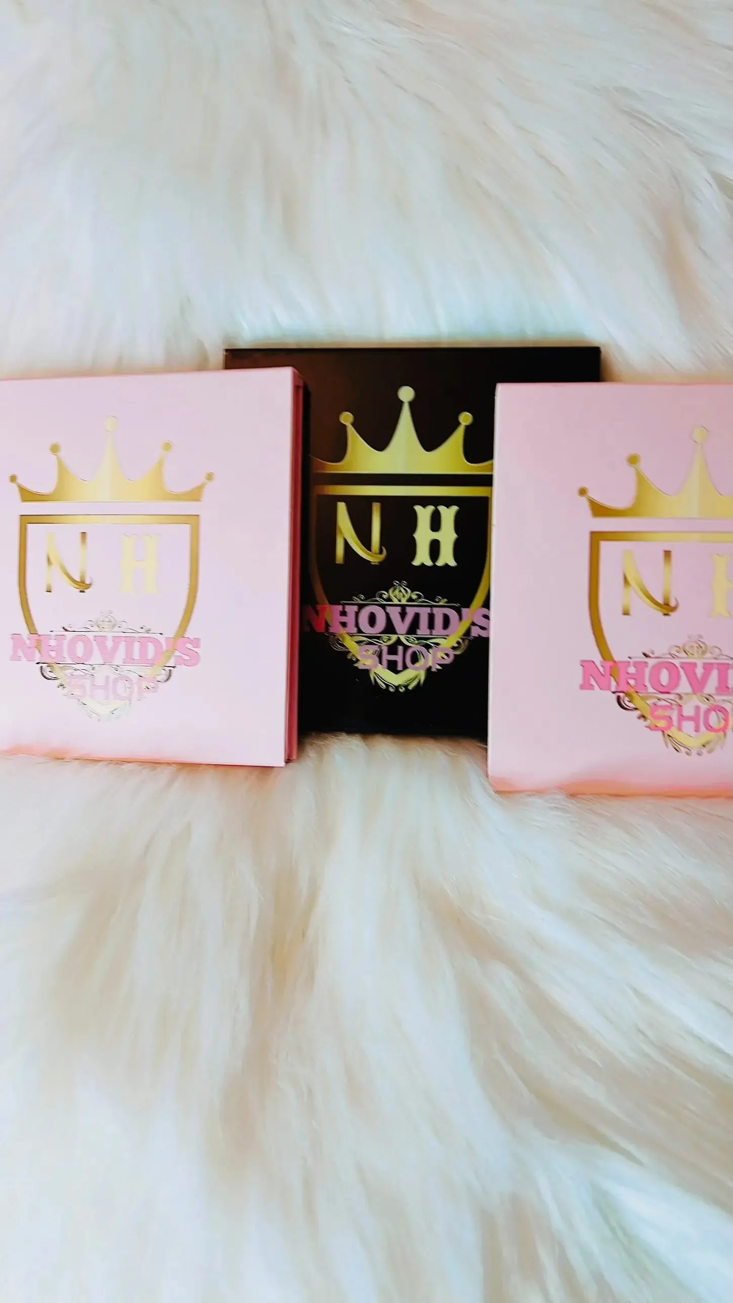 9 Color Eyeshadow Palette, Eye Makeup, Matte Eyeshadow, Shimmer Eyeshadow Palettes, Pink Eyeshadow, Colors, Eyeshadow Palette