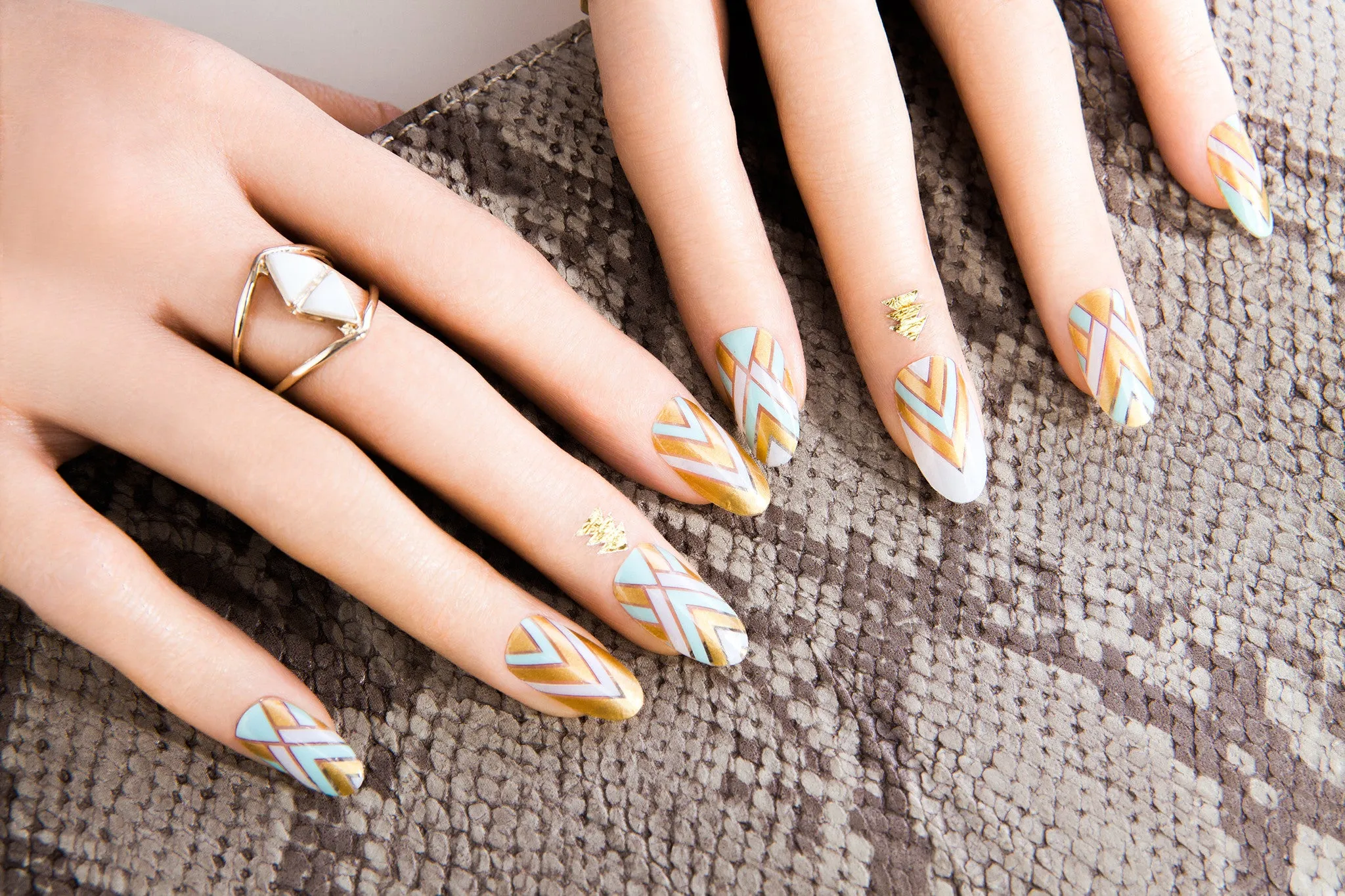 Cleo Nail Wraps