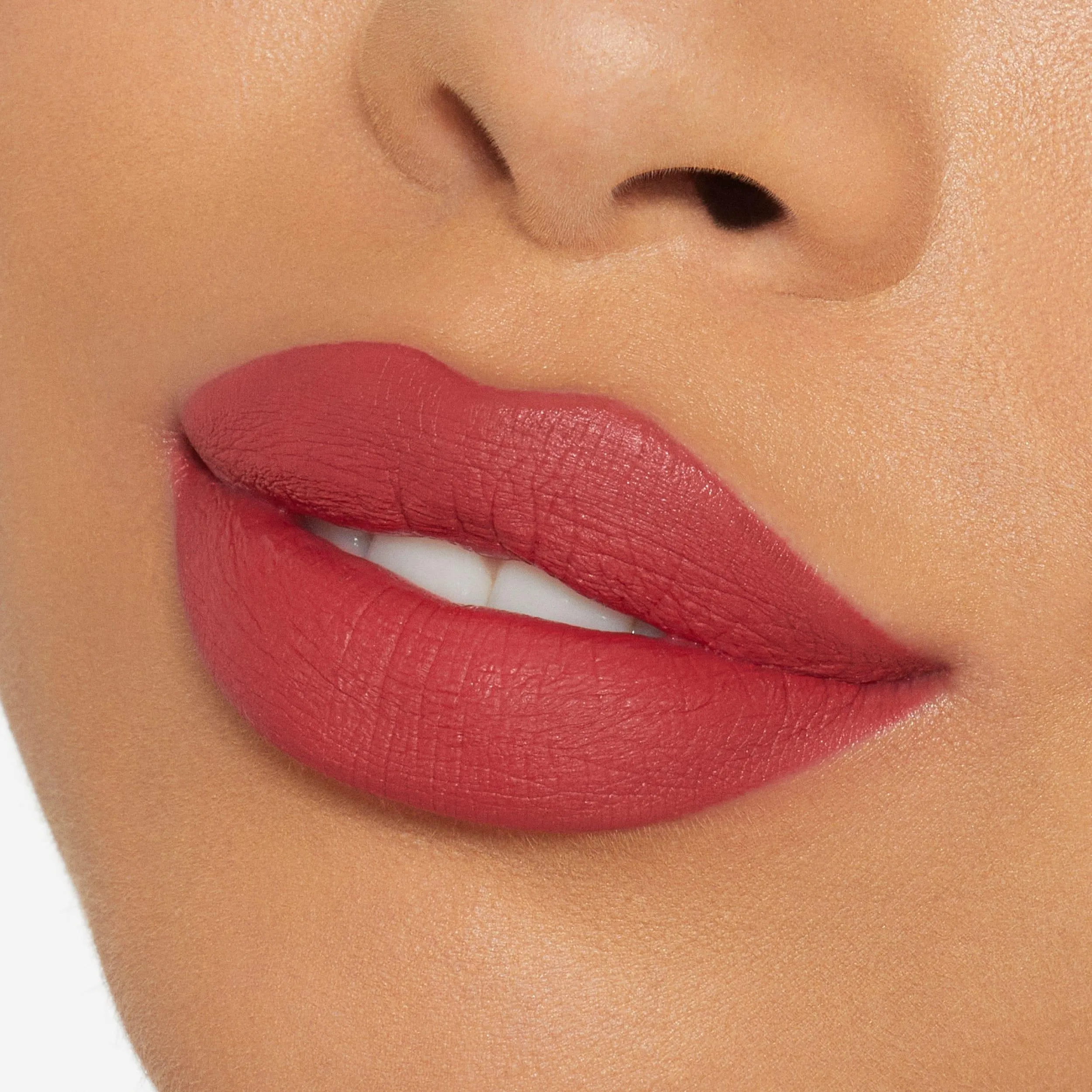 Kylie Cosmetics Matt Lip Kit Comfortable   8-Hour Wear (Victoria)