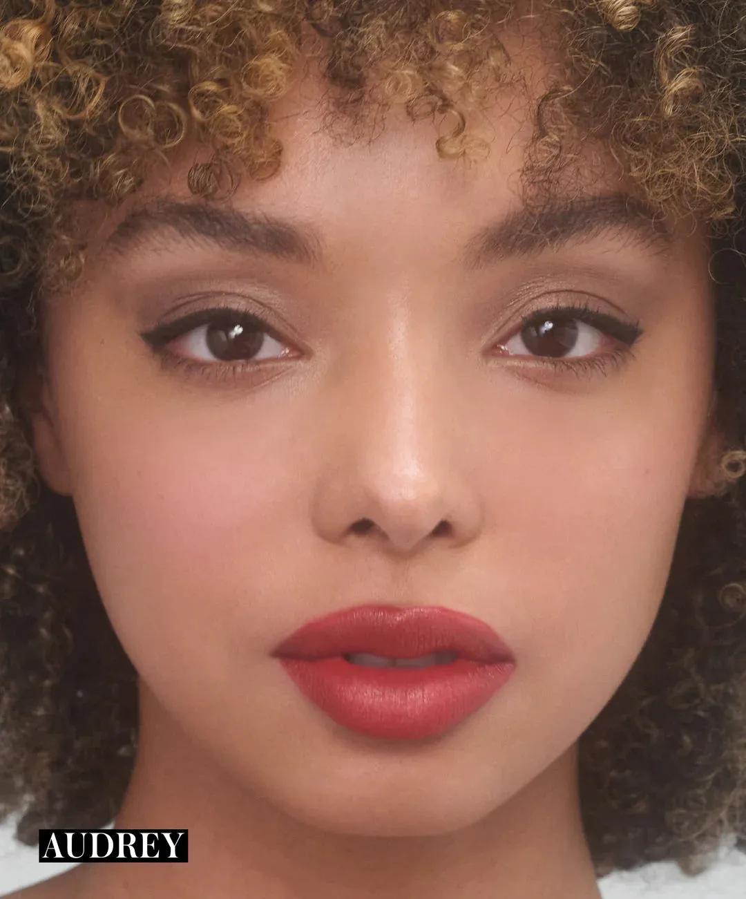 Legendary Serum Lipstick | 13 Colours
