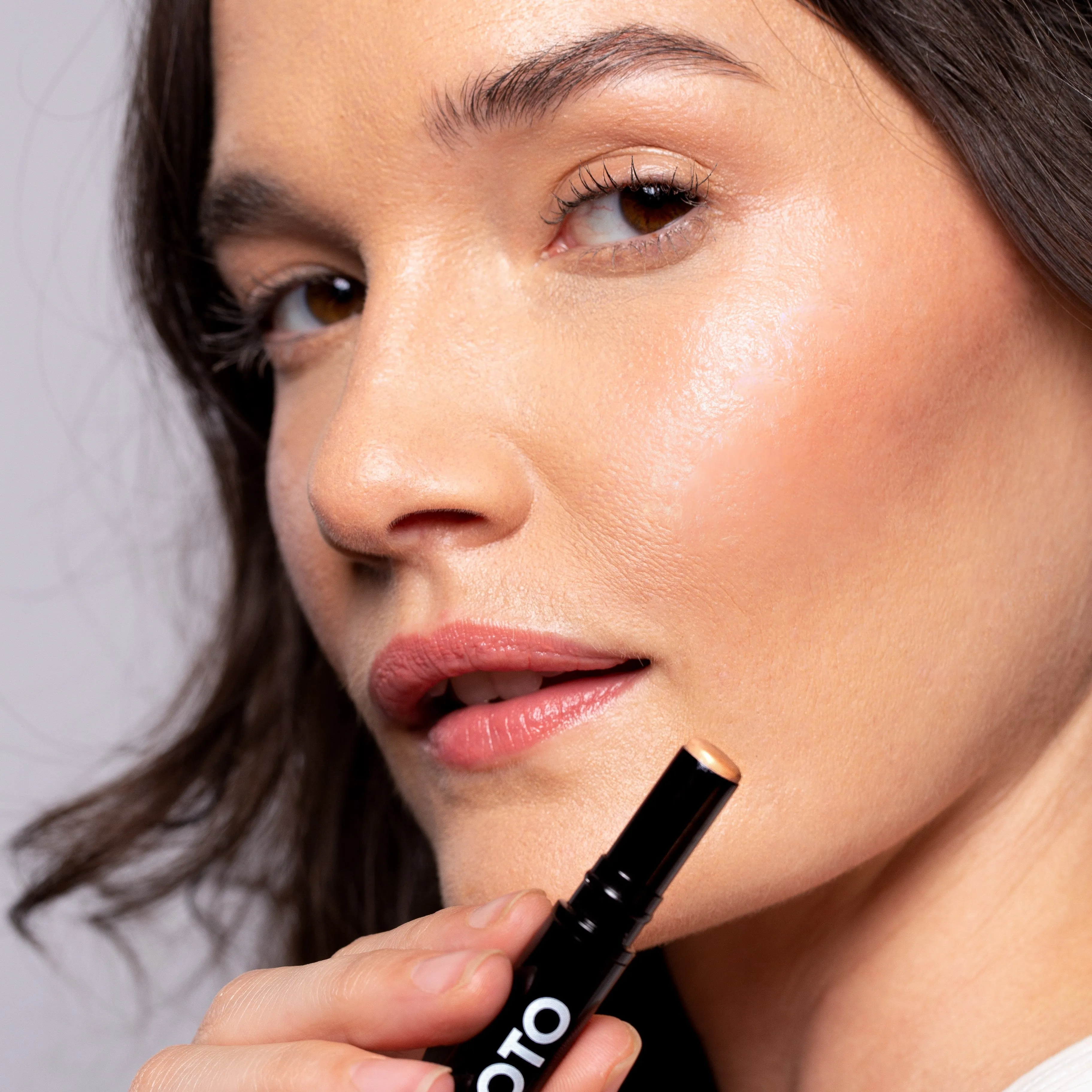 NOTO - Hydra Highlighter Stick // Face   Body